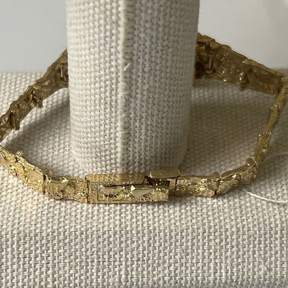 10k Gold Geneve Nugget Watch - Picture 10 of 15